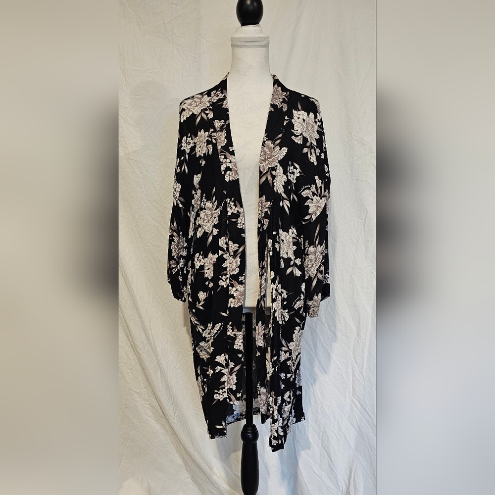 *NWOT* Spiritual Gangster Floral Kimono